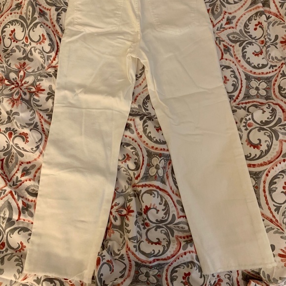NWT Express High Waisted Straight Cropped Jeans - Picture 4 of 4